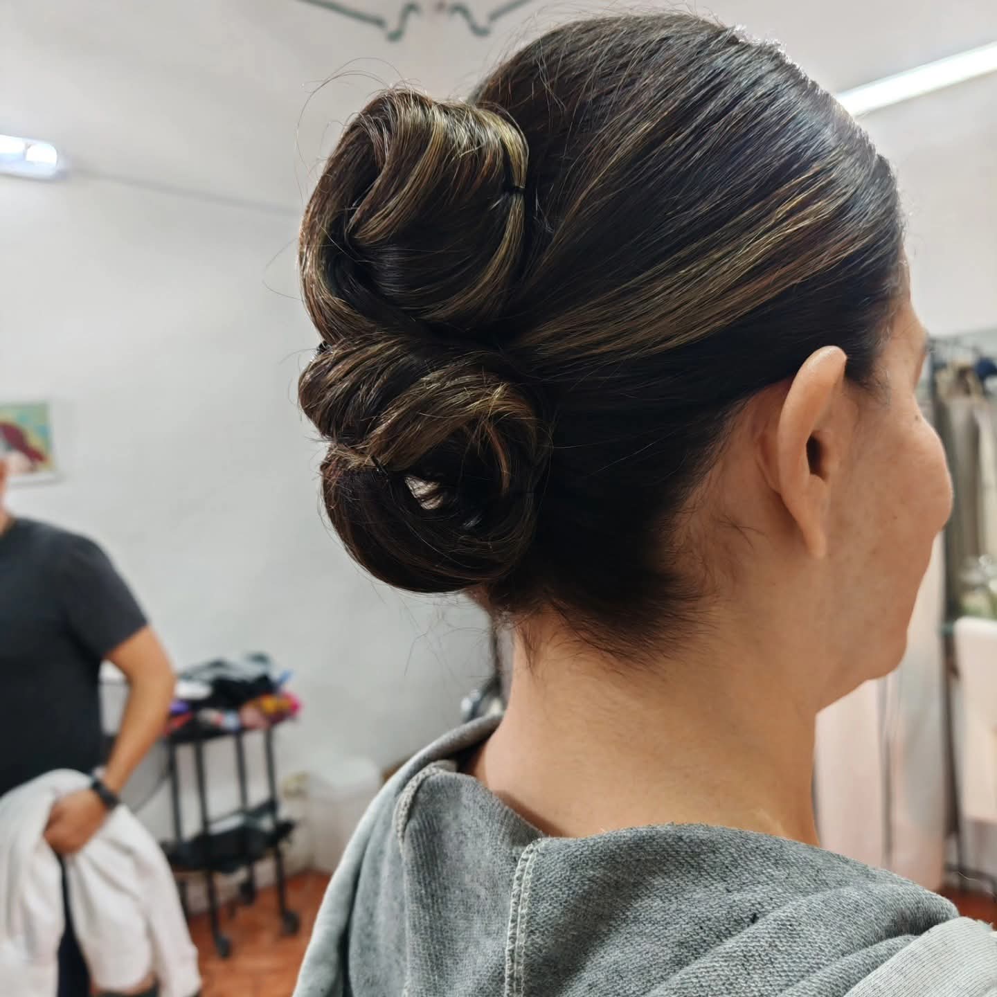Elegante peinado de boda — Estética Yess